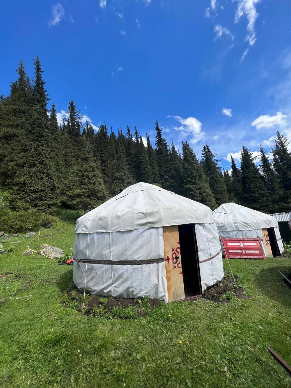 Ethno Yurt Camp Arashan Mineral'nyy Istochnik Mineral'nyy Istochnik Altyn-Arasan Buitenkant foto